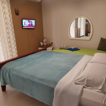 Family Apartment Patras Buitenkant foto
