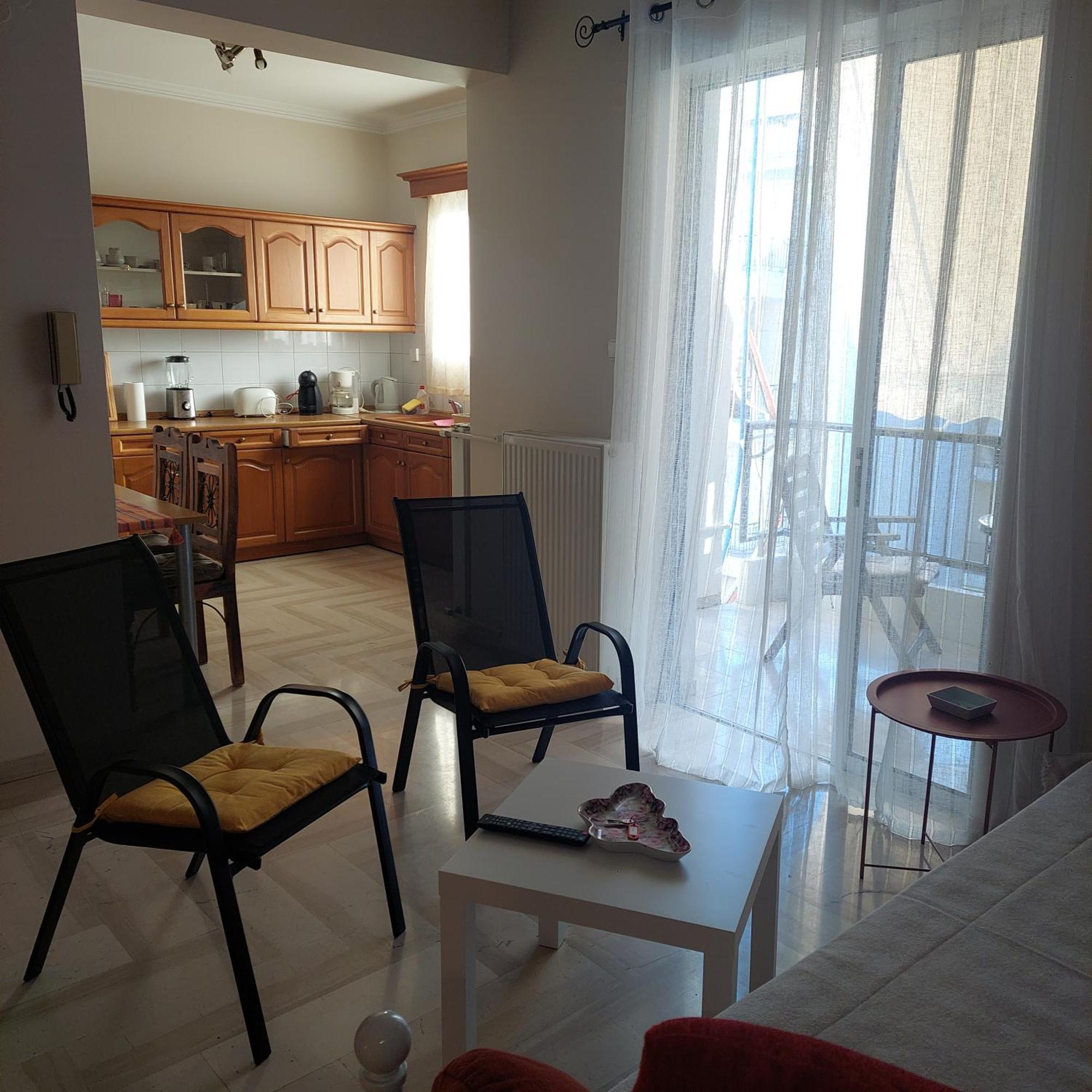 Family Apartment Patras Buitenkant foto