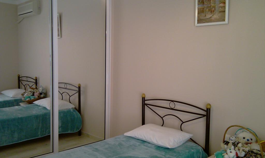 Family Apartment Patras Buitenkant foto